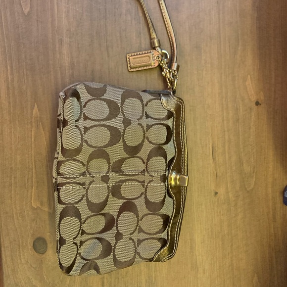 Coach Wristlet - Picture 3 of 9